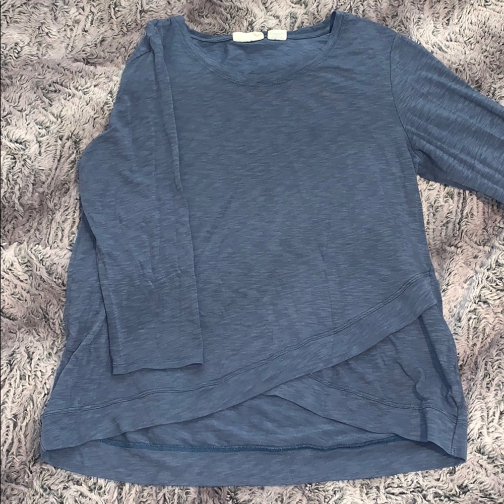Women’s long sleeve medium shirt